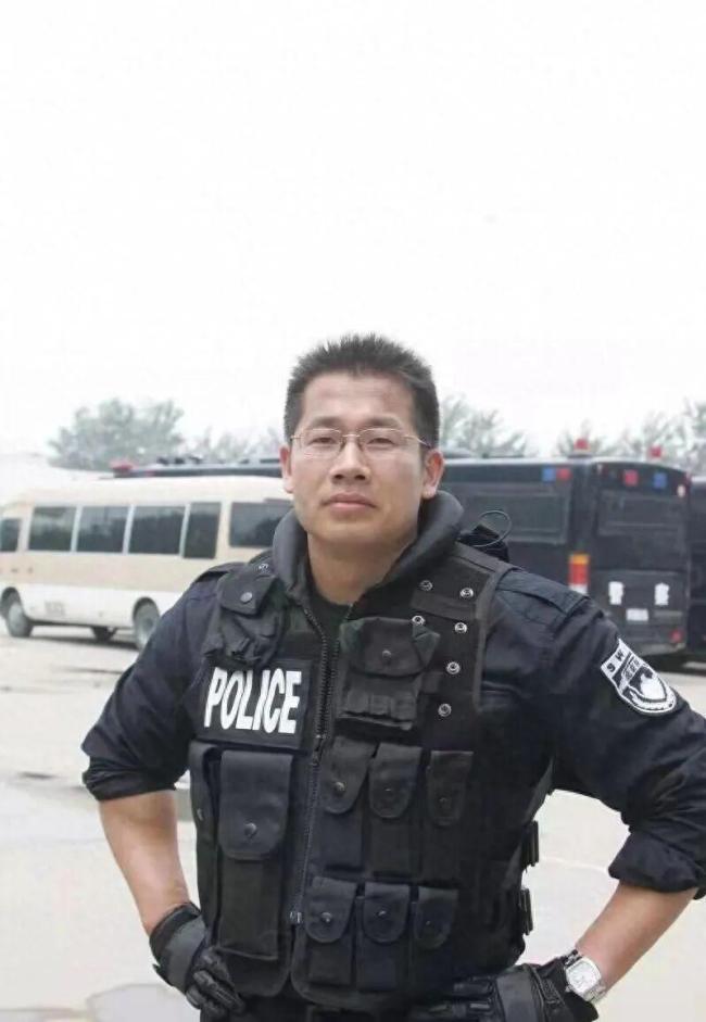 地表最强特警"任山西公安副厅长:特警精英履新职