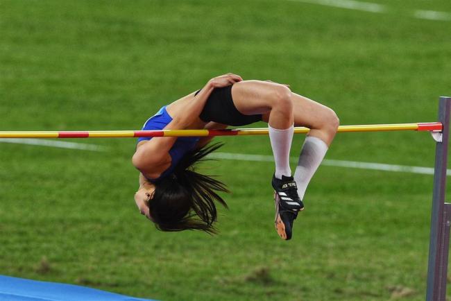 清华高颜值00后学霸全运会夺冠 从第八到冠军的华丽蜕变