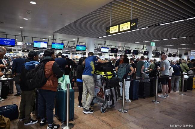 赴日机票断崖式取消 三重危机致旅游“寒潮”