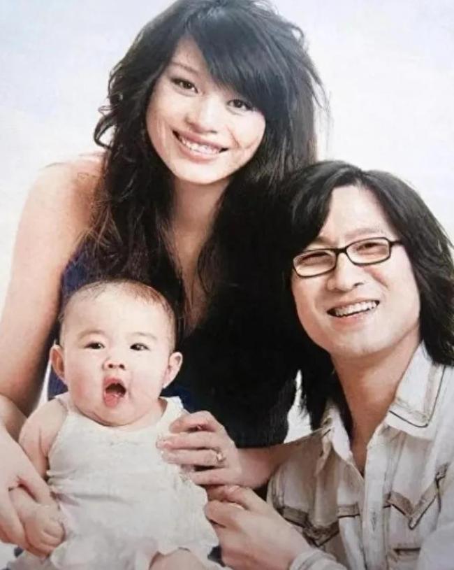 葛荟婕曝汪峰曾隐瞒婚史 昔日恋情风波再起