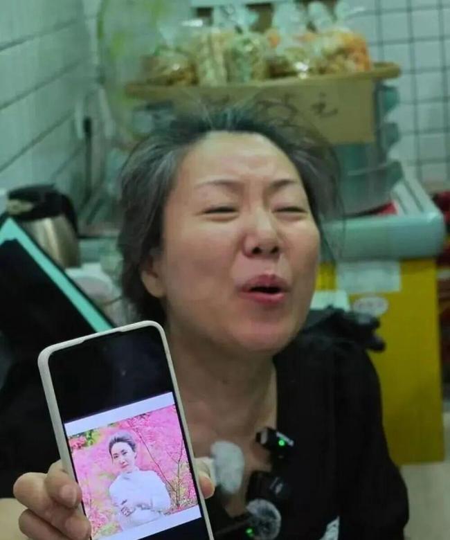 探访女子家门口遇害案事发小区 庭审突变引发关注