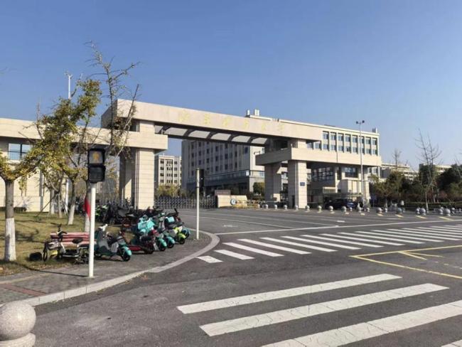 “首席科学家”郭伟的魔幻履历 学术光环下的谎言