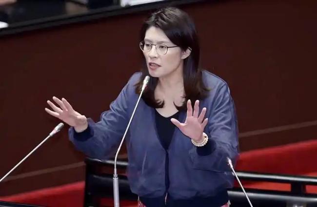 国民党主席郑丽文:两岸绝对不可打仗,应当和平交流