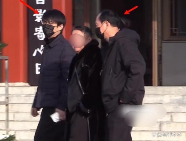 『唐嫣』现身『罗晋』父亲葬礼 力破婚变传闻