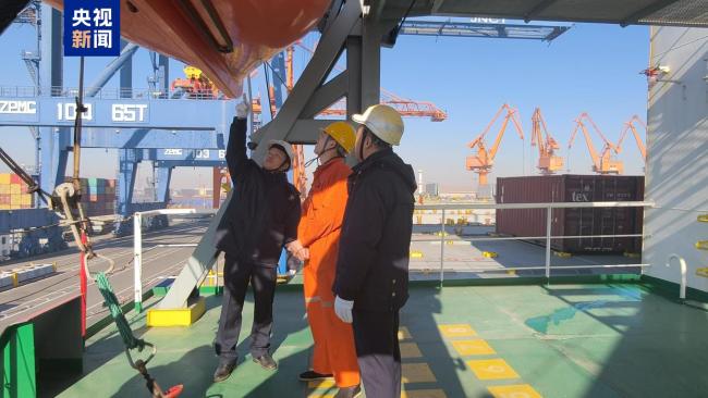 遼寧錦州海上作業(yè)全部暫停 應(yīng)對(duì)寒潮大風(fēng)天氣