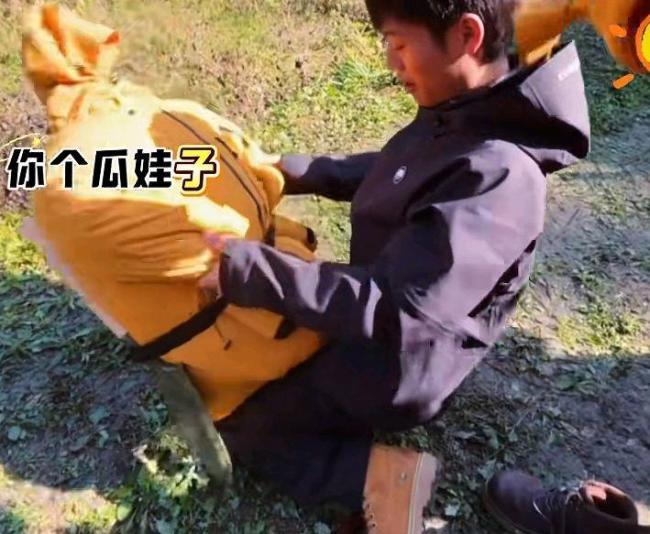 荒野求生林北挖洞建臨時(shí)庇護(hù)所 自建庇護(hù)所挑戰(zhàn)重重