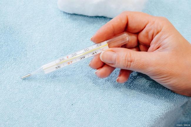 6歲男孩發(fā)燒后竟然