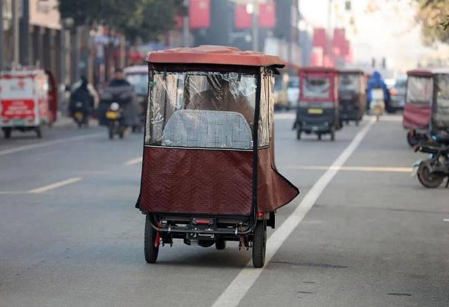 “老头乐”C7驾照试点系谣言 自媒体热炒引发关注