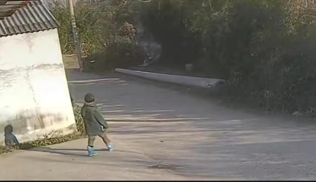 河南8歲失聯(lián)女孩遺體在化糞池找到 家屬與警方多日搜尋未果