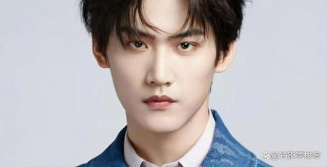 狙击蝴蝶定档 离异姐姐×资助少年未播先火