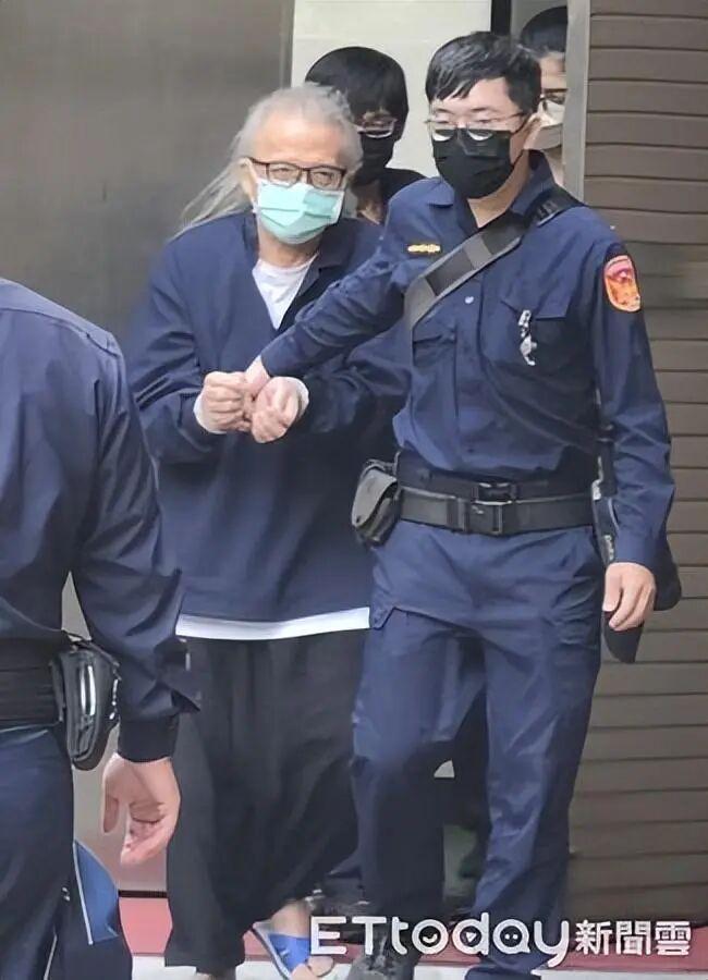 李威妻子称目睹死者受虐全程 自责未伸出援手