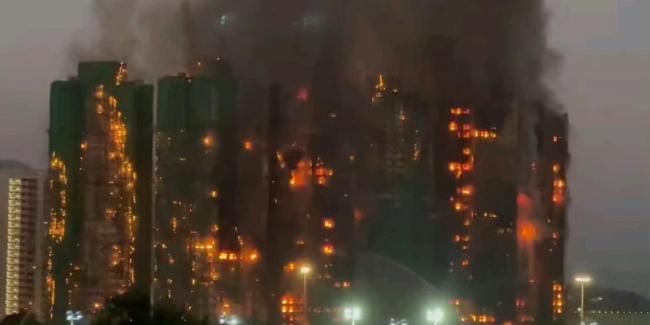 香港警方和消防部门召开记者会 火灾调查进展公布