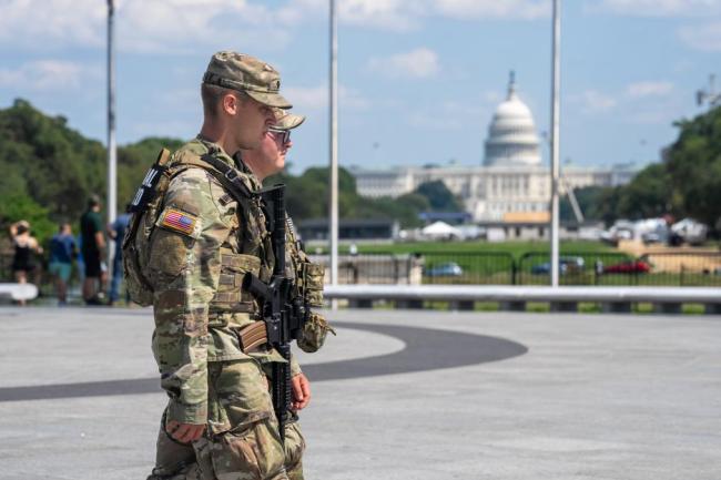 特朗普下令增兵:行兇者必付出代價(jià) 白宮附近槍擊事件引發(fā)增兵決定