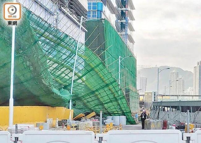 香港火光冲至数十米高 竹棚火灾再敲警钟