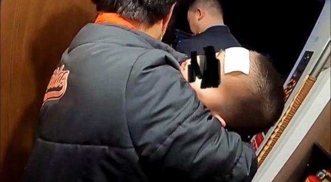 高铁为救高热惊厥孩童紧急停靠两分钟 多方联动救援成功