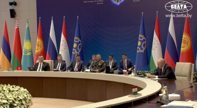 卢卡申科神吐槽:我哪配当调解人啊,我不‘侵略者’吗? 泽连斯基不同意谈判