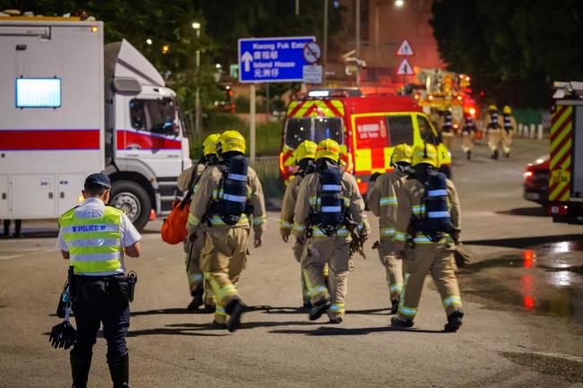 香港大火83人遇难76名伤者送医治疗 救援行动持续进行