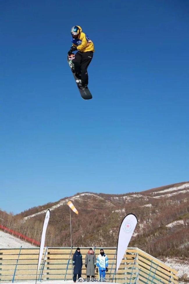 苏翊鸣单板滑雪强势夺冠 葛春宇摘银 中国双星闪耀云顶站