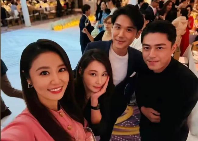 邱泽许玮甯一家三口首同框 甜蜜誓言感动全场