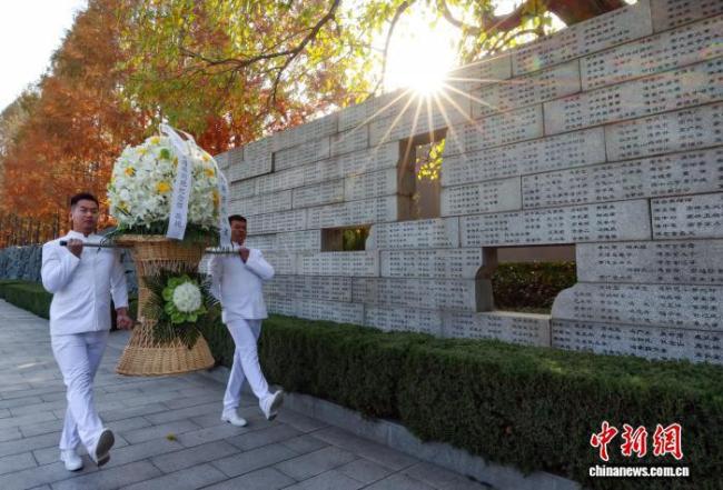 南京大屠杀死难者家庭祭告活动举行