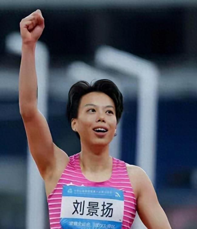 12秒81夺冠的刘景扬 捐光奖金