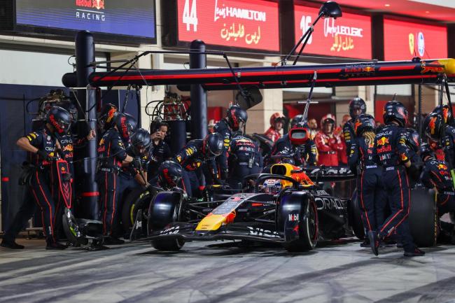 F1卡塔爾大獎(jiǎng)賽正賽:維斯塔潘奪冠 紅牛車隊(duì)再創(chuàng)輝煌