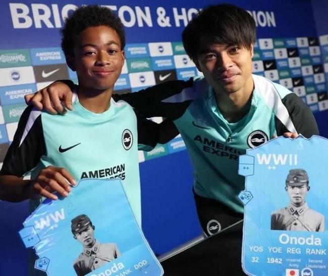 英超球隊(duì)向中國(guó)球迷道歉 合影事件引發(fā)爭(zhēng)議