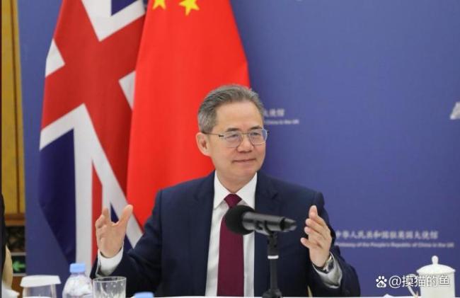 斯塔默不想访华了吗？英国回避一中原则，中方担忧的事变成现实