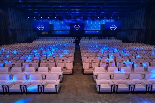 连滚带爬又过了一个月,车市没人从从容容 寒风中的车企众生相