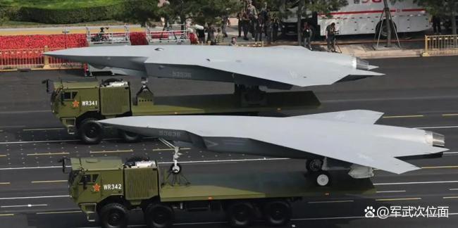 网上热议的“077型两攻”是真的吗 模型引发猜测