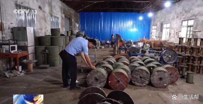 央视起底骗保黑灰产业链 伪造工伤骗取保险金