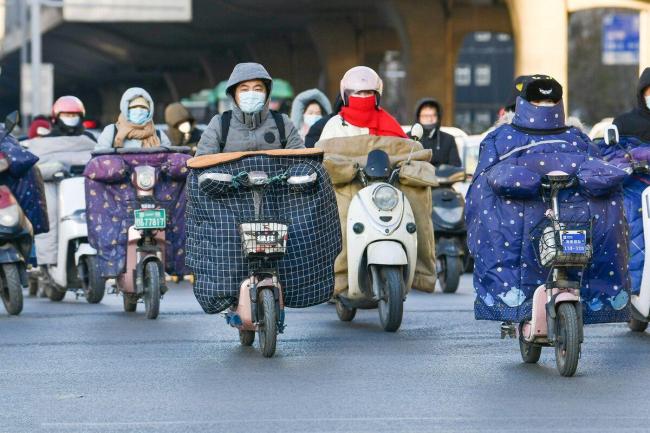 旧国标电动自行车变零公里二手车 潜藏风险引关注