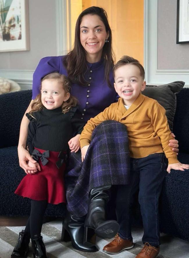 马斯克伴侣都利斯是半个印度东说念主 多元文化布景引热心