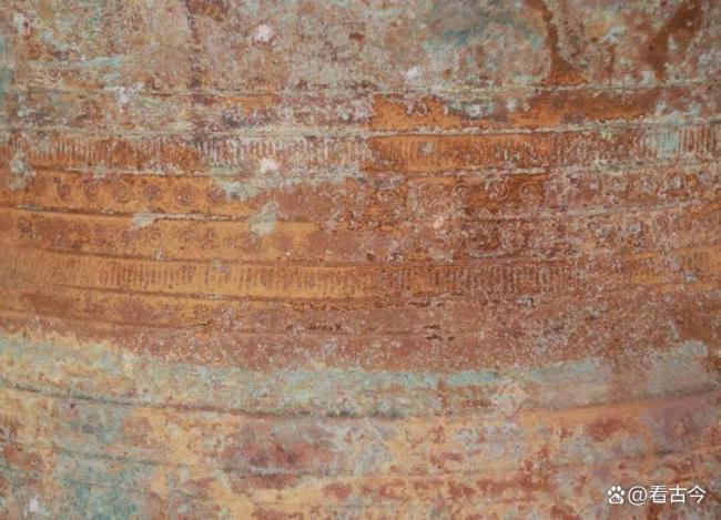 村民挖出千年銅鼓 竹林里的意外發(fā)現(xiàn)