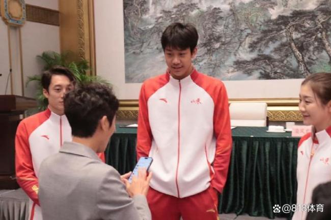 陈梦赏赐大会站C位 实至名归获点赞