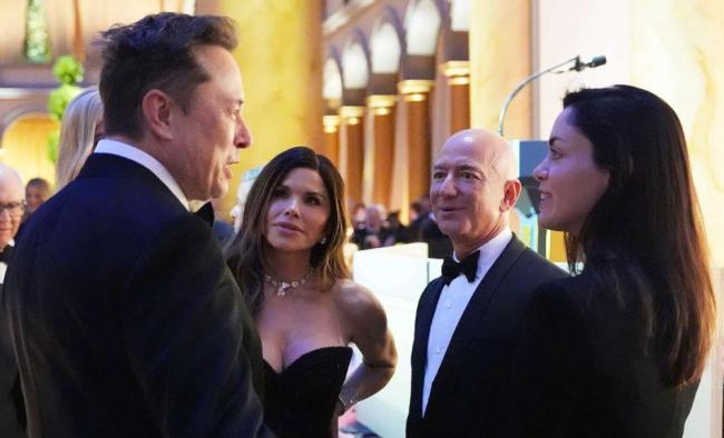 马斯克伴侣都利斯是半个印度东说念主 多元文化布景引热心