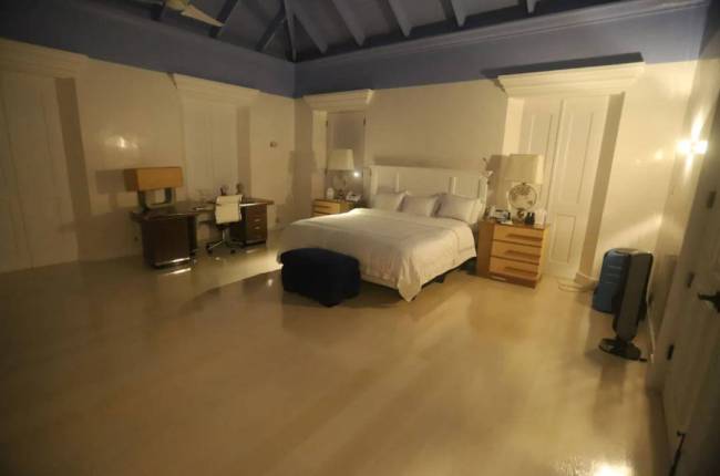 愛(ài)潑斯坦私人島嶼內(nèi)景首次曝光 細(xì)節(jié)令人不寒而栗