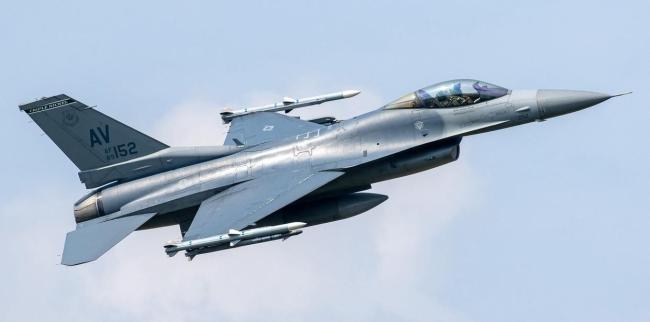 美飞行表演队F-16坠毁背后有何原因 维护与管理挑战