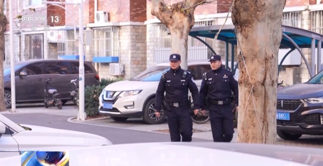 扫张小卡片56万没了！警惕这些“同城交友”陷阱