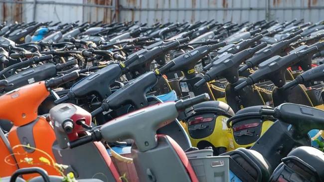 突發(fā)火情 外賣小哥臨危不亂果斷處置 守護(hù)群眾安全