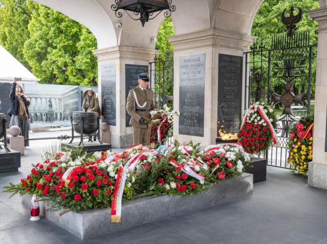 德国又给高市上了一堂课 正视历史责任