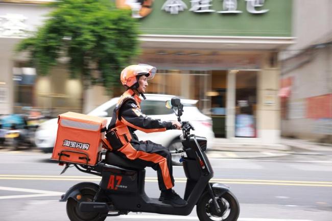 騎手談電動車新國標 安全與效率的博弈
