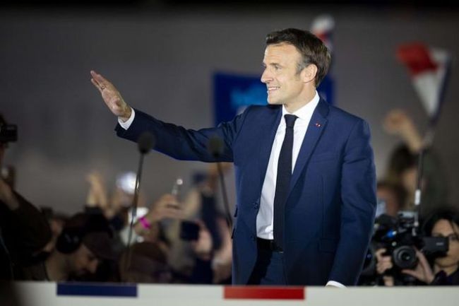 马克龙带双份大礼访华：熊猫与订单背后，欧洲终于要自己当家？