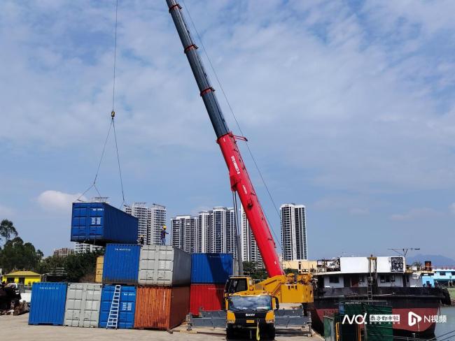 走私者把衣服里当集装箱装货 涉案冻品威胁食品安全