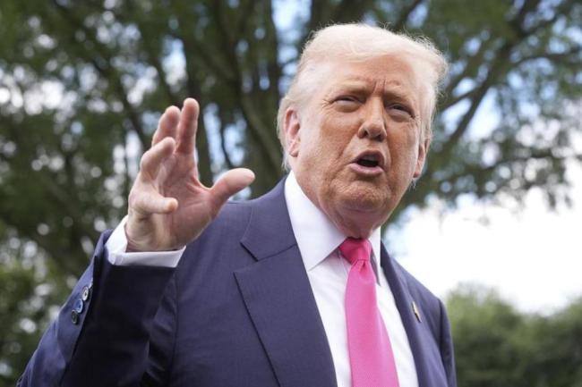 國(guó)際足聯(lián)為何設(shè)立獎(jiǎng)項(xiàng)獎(jiǎng)勵(lì)特朗普 爭(zhēng)議與諷刺交織