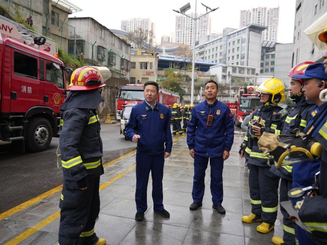 贵阳22层高楼突发火情？原来是演练 高层建筑火灾实战演练