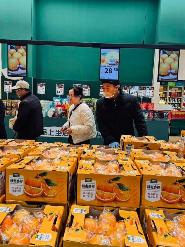 赣南脐橙首次大规模进入上海市场 甜蜜“黄金果”登陆申城