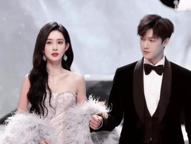 騰訊星光大賞 85花集體缺席引爭(zhēng)議