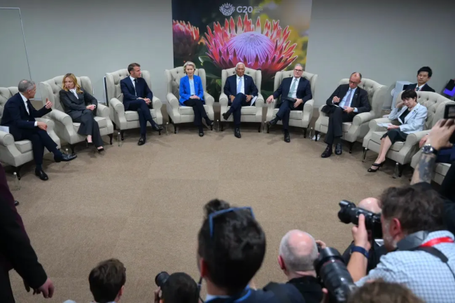 學(xué)者:歐洲被兩面夾擊越來越孤立 美國方案牽制歐洲