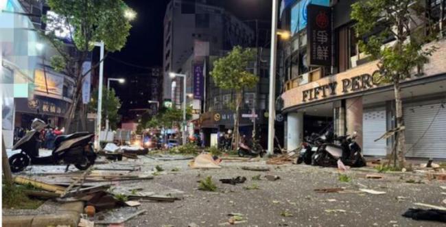 臺(tái)灣一餐廳發(fā)生疑似燃?xì)獗ㄊ鹿?多人受傷現(xiàn)場(chǎng)狼藉